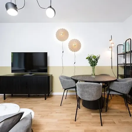 Horizon - Comfortable New Close To The Center